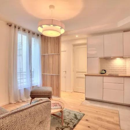 Elegant And Comfortable In 17th Arrondissement Appartamento